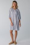 Modeststripekneelengthdresswithroundnecklineandhalflengthsleeves
