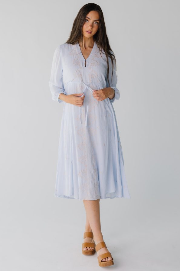 ModestmididressinlightbluewithV-necklineandlongsleeves