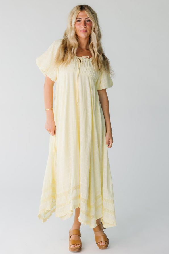 Modestwomen_syellowmididresswithscoopnecklineandshortsleeves