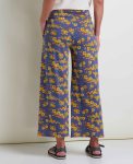 T1441011-Blue_Shadow_Daisy_Print-1