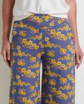 T1441011-Blue_Shadow_Daisy_Print-1