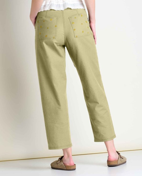 T1441301-Yucca_Embroidery-2